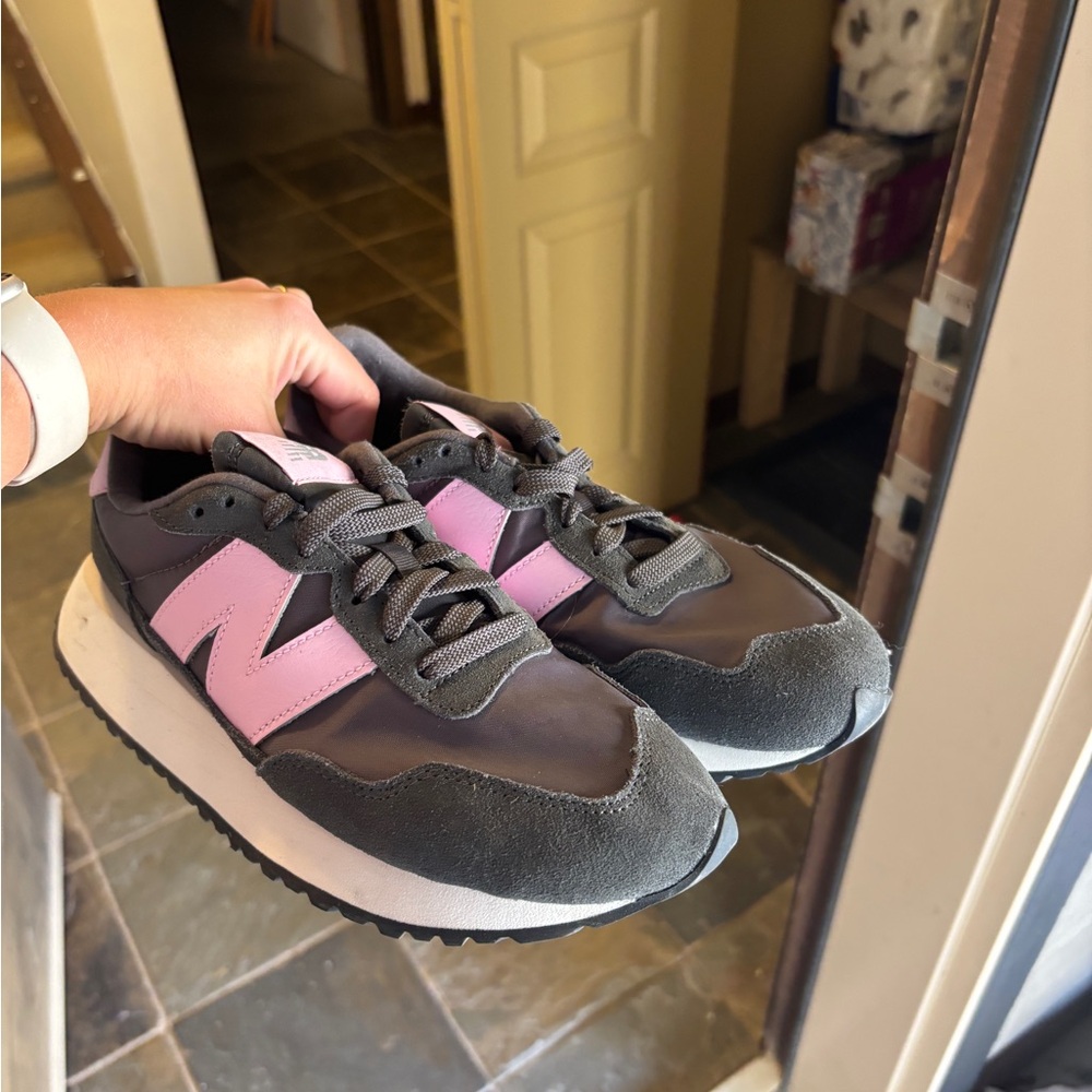 New Balance Women's Sneakers